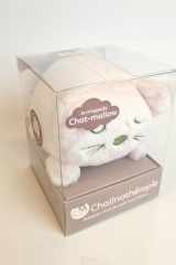 Chalinothérapie - Je m'appelle Chat-mallow - Ce coffret contient : 1 peluche chat à câliner sans modération et 1 petit livre de chalinothérapie cover image